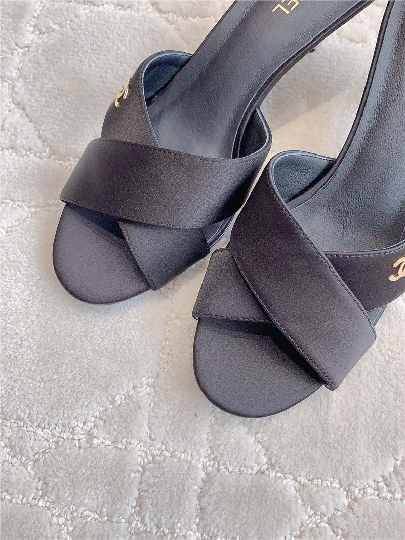 Ch**el black velvet pearl heel mule