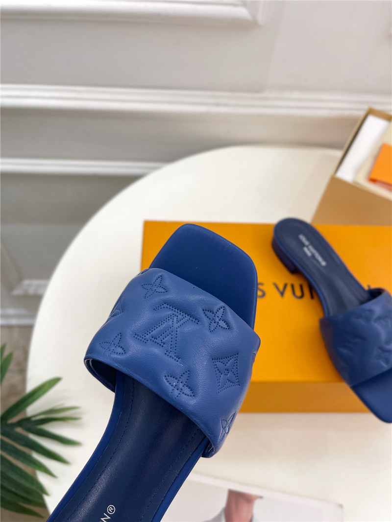 l0vis Vvtt0n revival flat mules blue