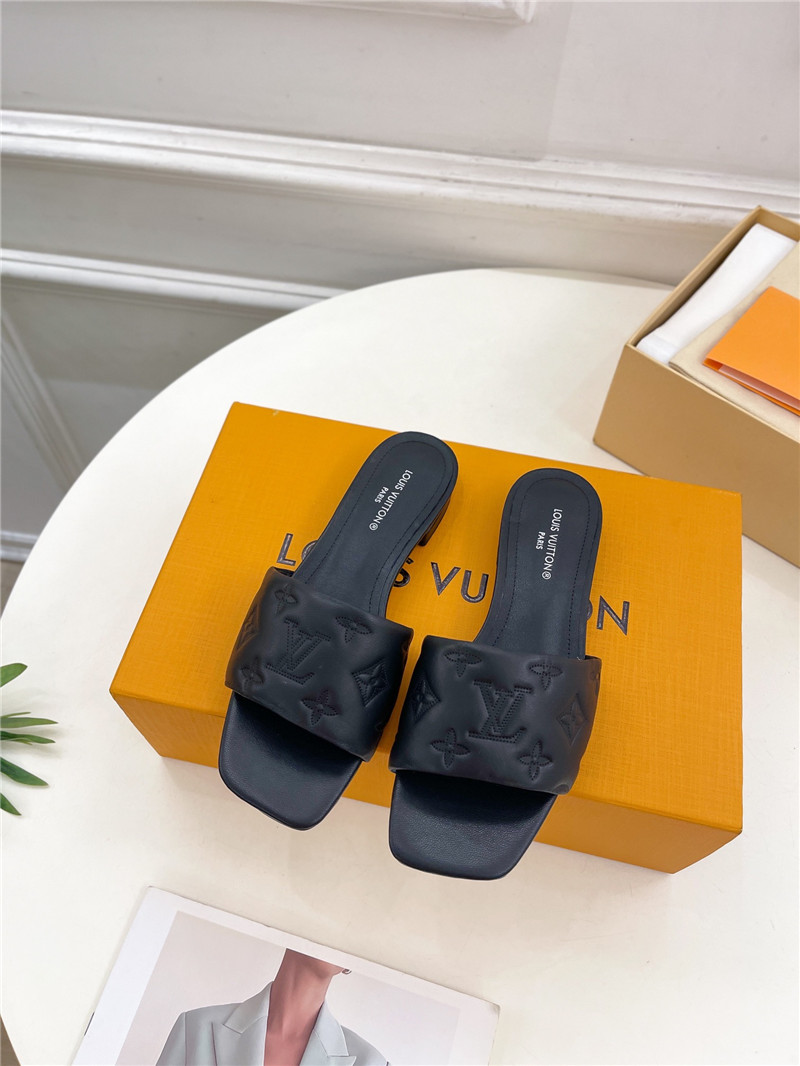 l0vis Vvtt0n revival flat mules black