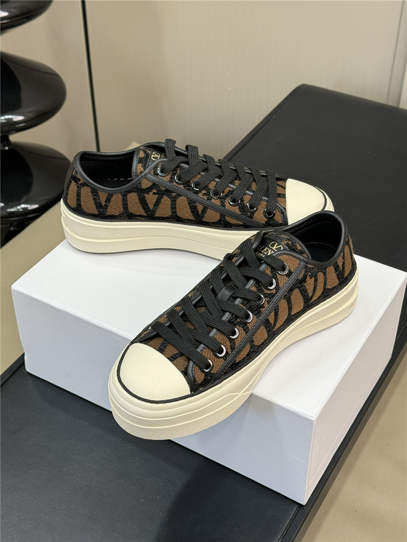 Va1e*ntin0 brown canvas flat sneakers