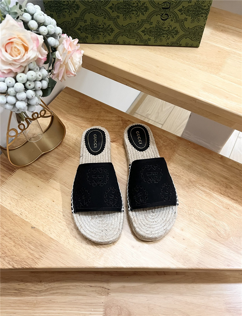 Gvc*1 interlocking g espadrille slides black