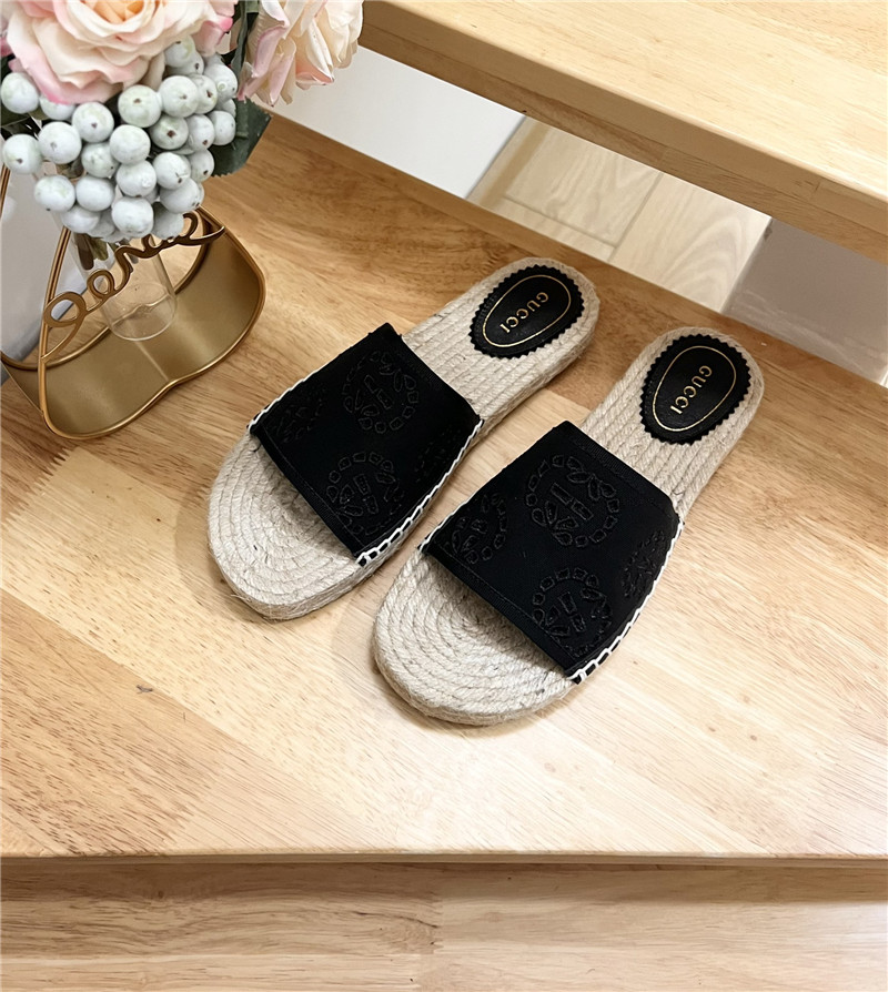Gvc*1 interlocking g espadrille slides black