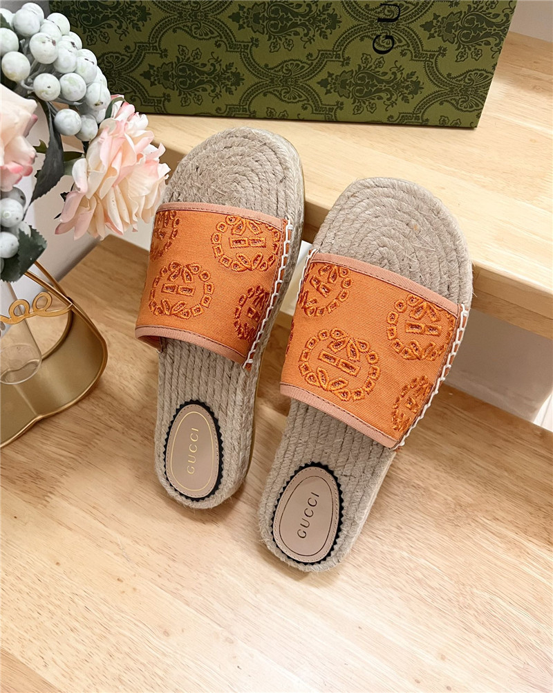 Gvc*1 interlocking g espadrille slides
