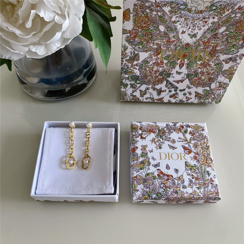 D10r u-shaped pearl tassel earrings