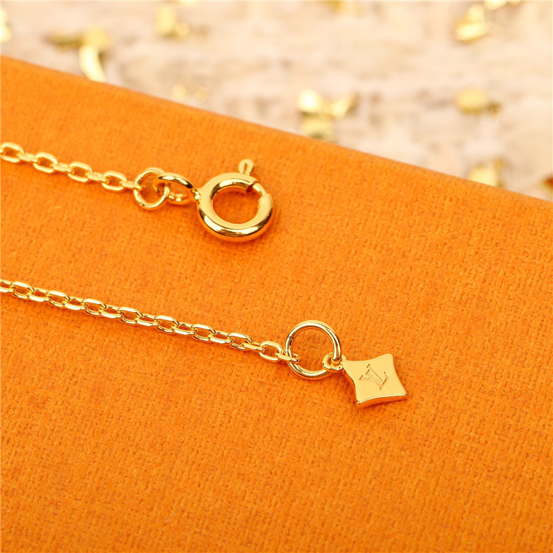 l0vis Vvtt0n lv necklace sweater chain