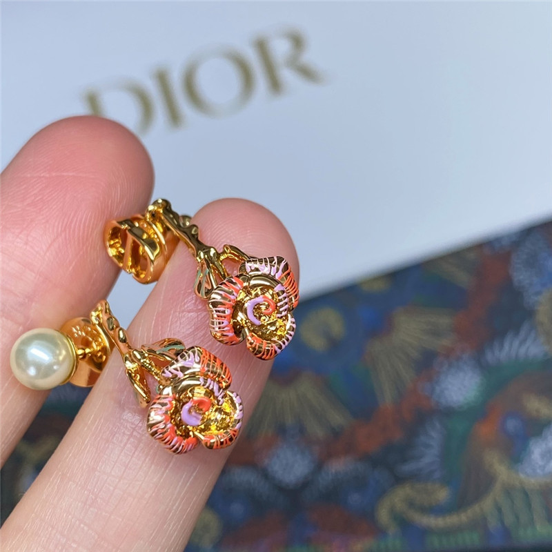 D10r pearl rose earrings