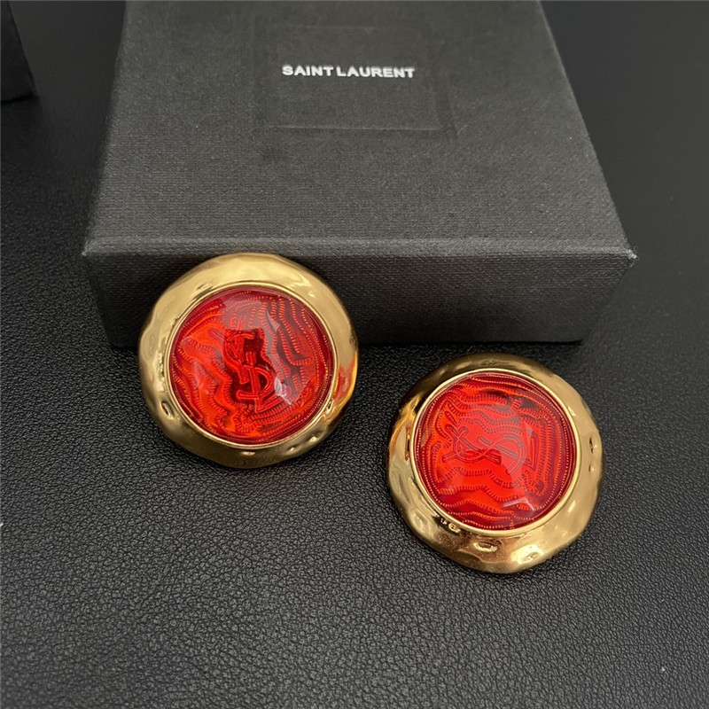 Y51 vintage red resin ear clip
