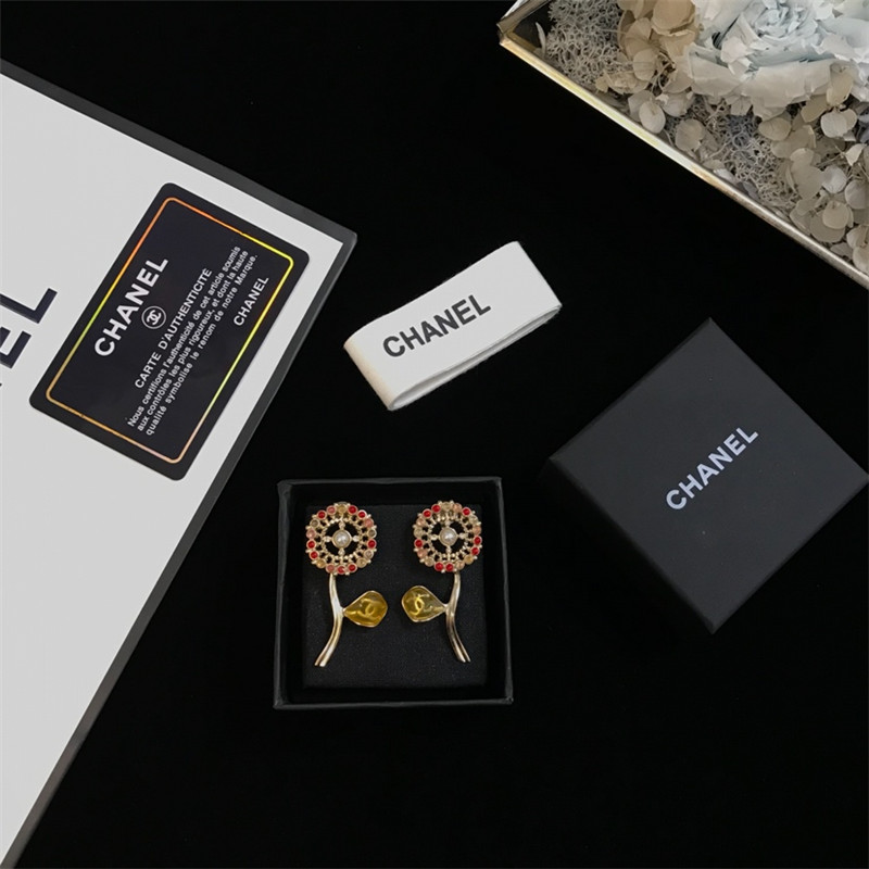 Ch**el sunflower flower pendant oil drop ear clip