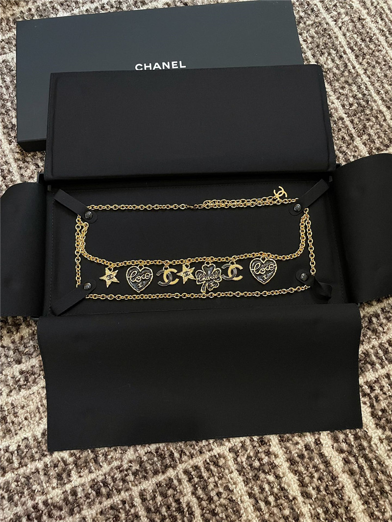 Ch**el multi-element waist chain