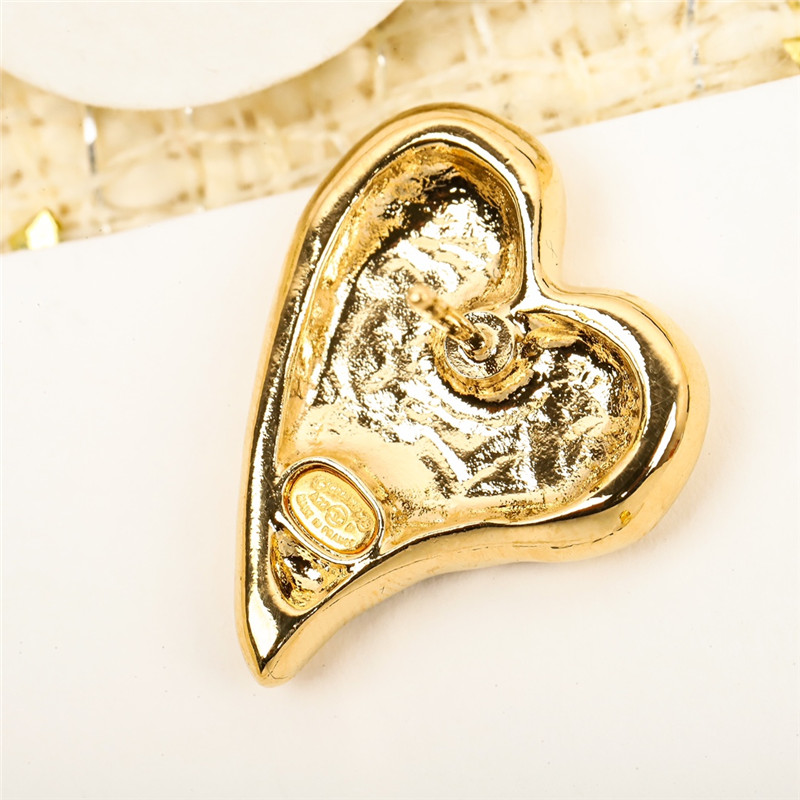 Ch**el dripping oil love double c earrings