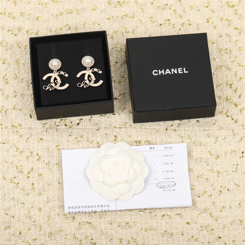 Ch**el double c earrings