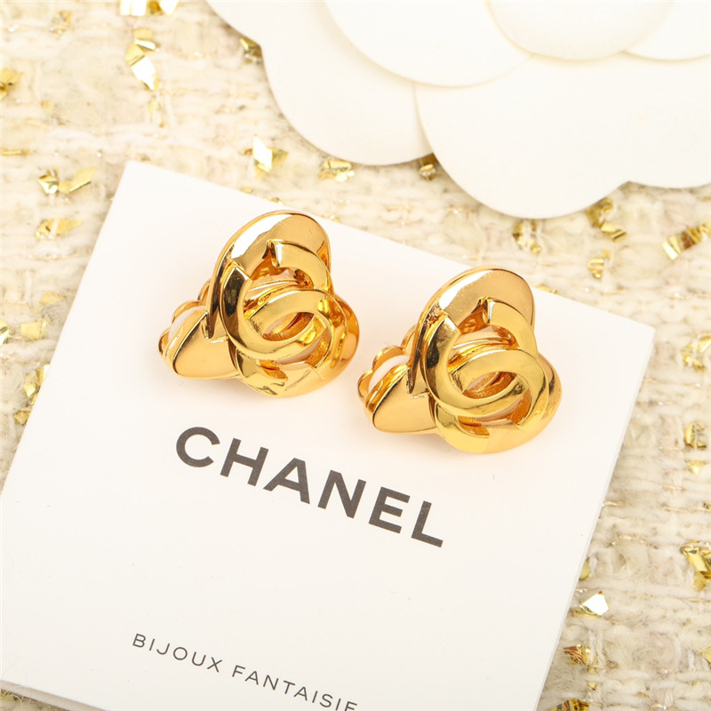 Chanel love double C ear clip