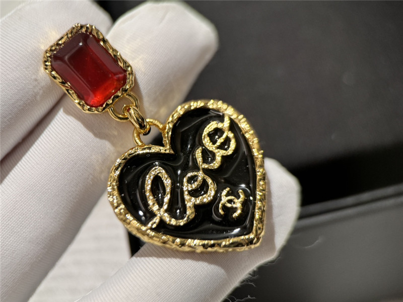 ch**el red D1am0nd gold edge lava earrings