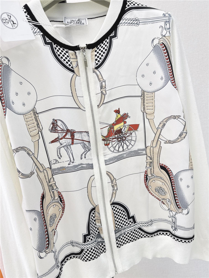 H**me5 horse printed cardigan in white