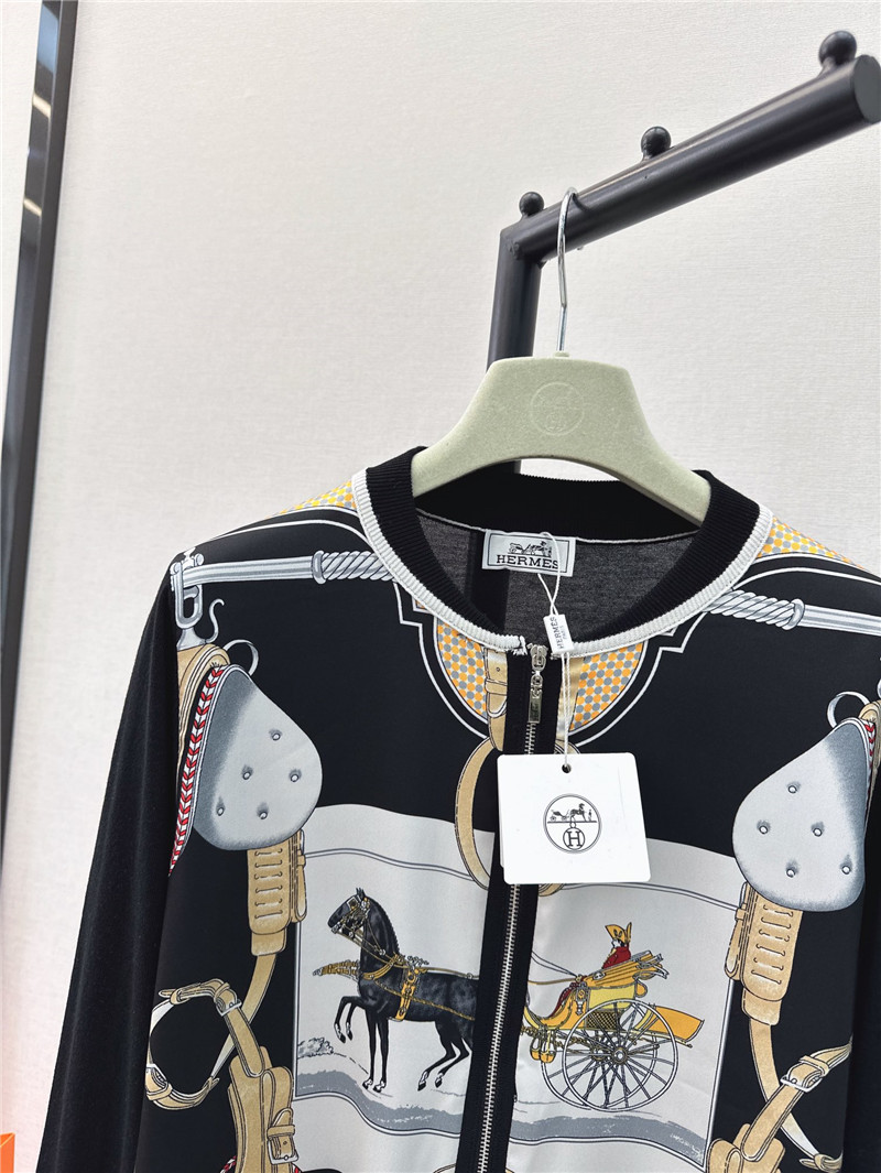 H**me5 horse printed cardigan in black