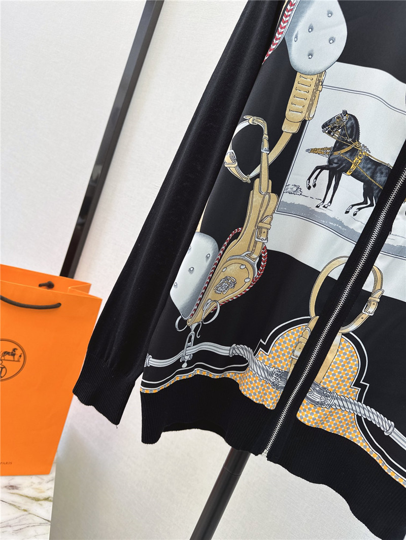 H**me5 horse printed cardigan in black