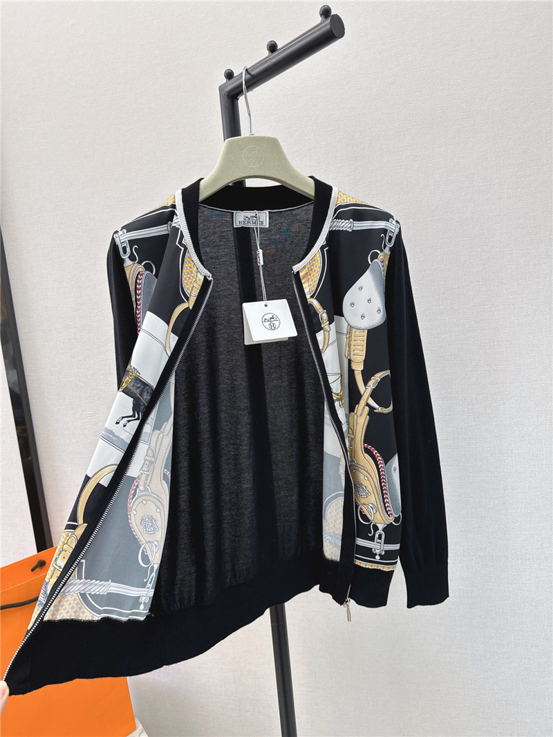 H**me5 horse printed cardigan in black