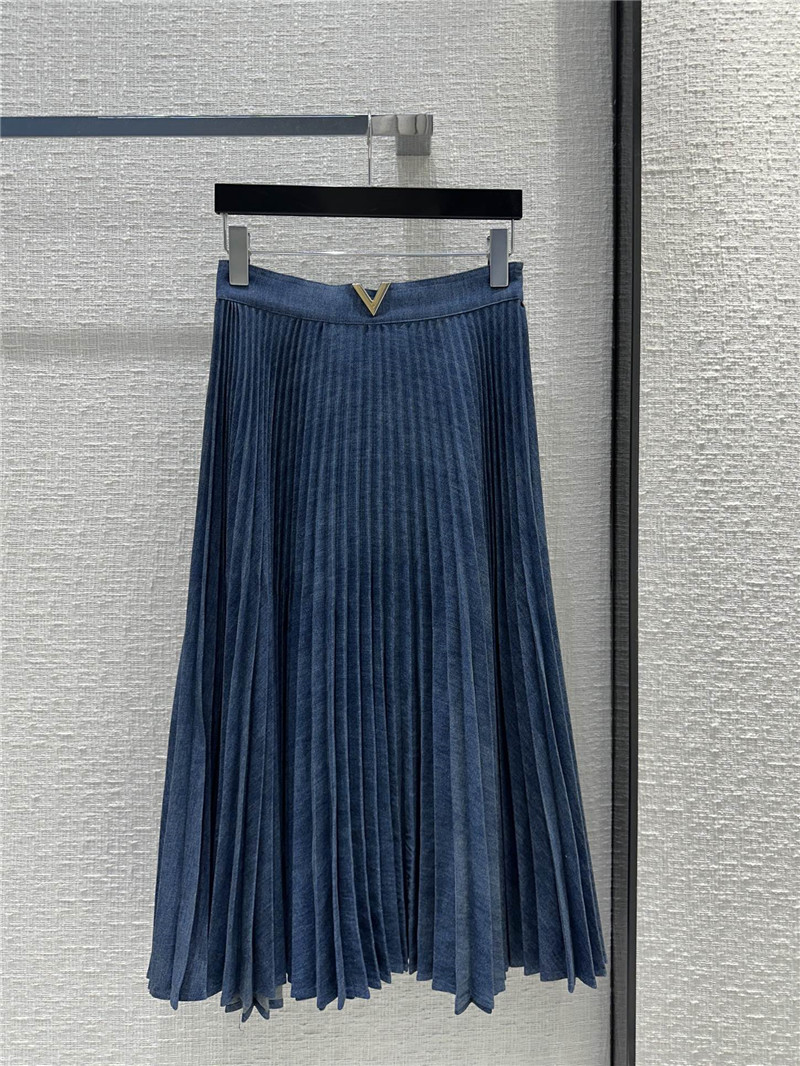 Va1e*ntin0 ach**elordion pleated denim skirt replica designer clothes