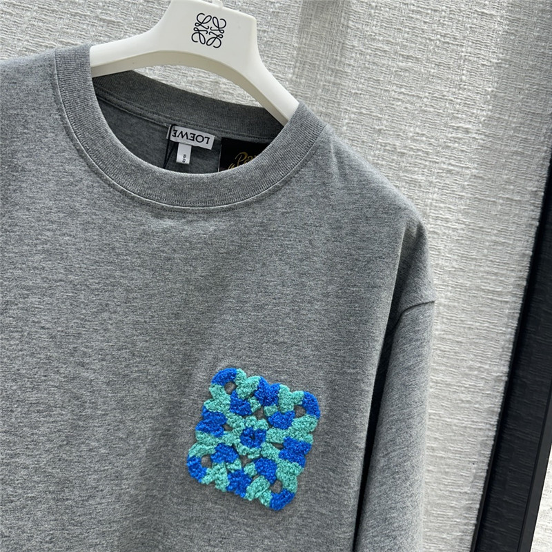 L0ew*! toothbrush embroidered large logo t-shirt replica clothes