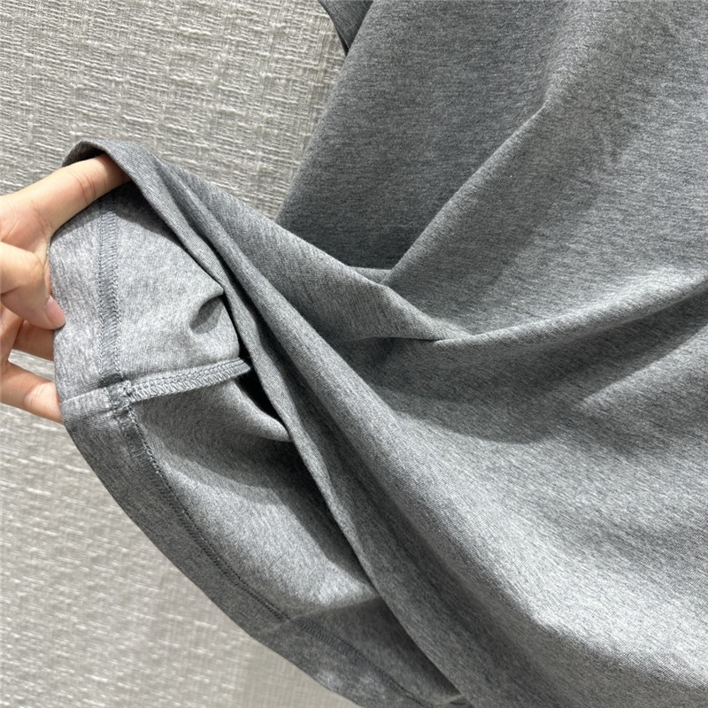 L0ew*! toothbrush embroidered large logo t-shirt replica clothes