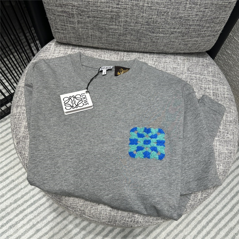 L0ew*! toothbrush embroidered large logo t-shirt replica clothes