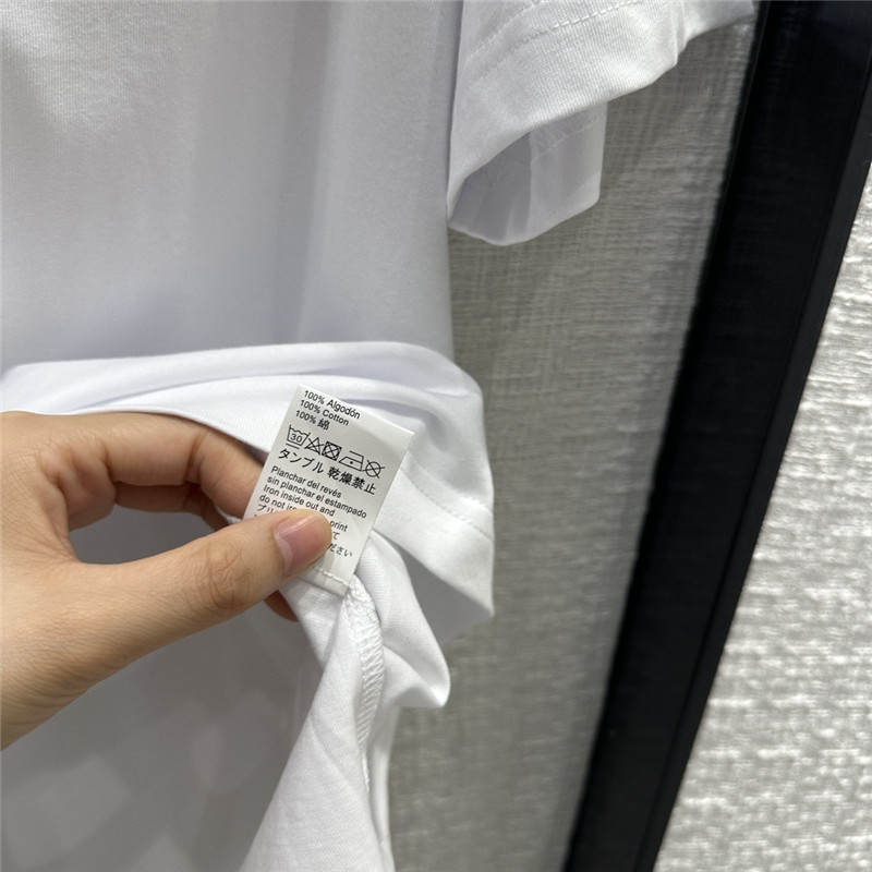 L0ew*! toothbrush embroidered large logo t-shirt replica clothes