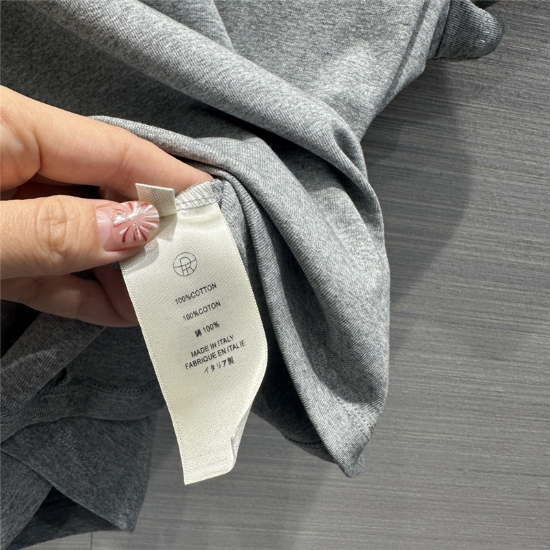 The R0w classic basic three-color treplica d&g clothing