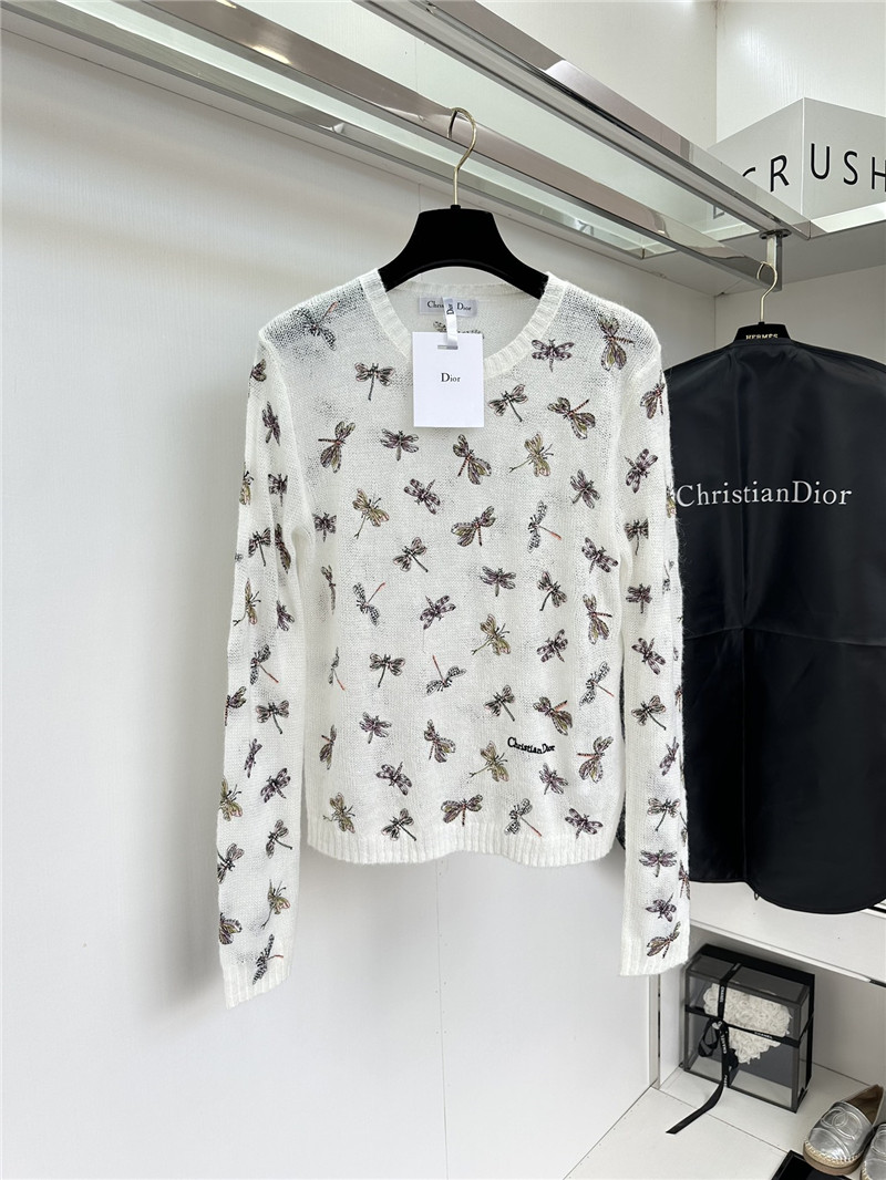 D10r embroidery dragonfly sweater in white