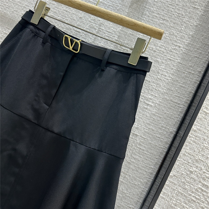 Va1e*ntin0 casual midi skirt replica designer clothing websites