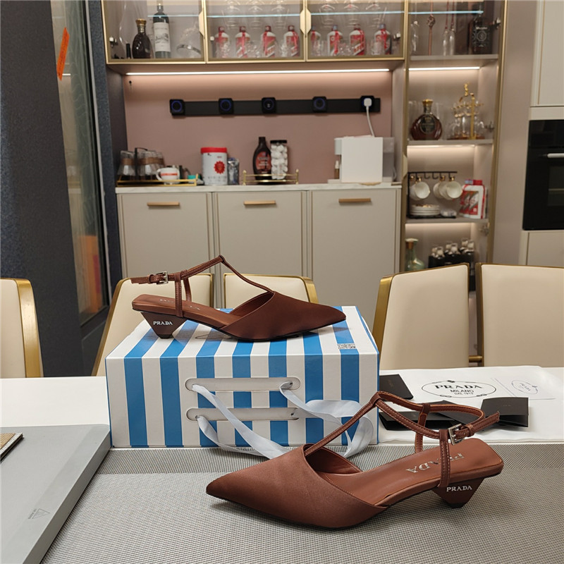 Pra*a leather slingback pumps in brown