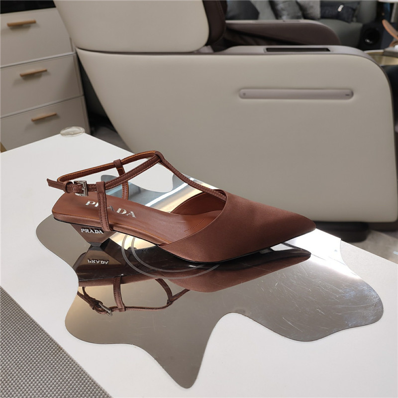 Pra*a leather slingback pumps in brown