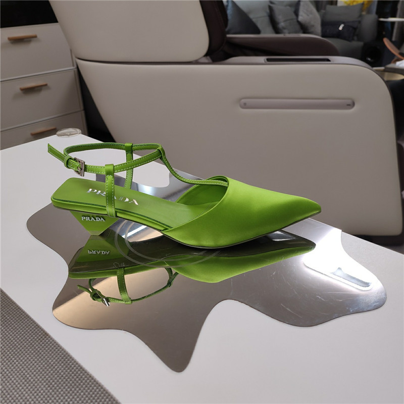 Pra*a leather slingback pumps in green