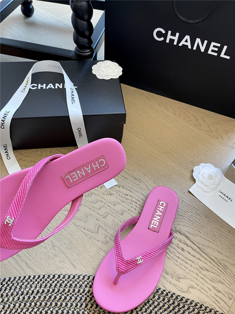 Ch**el flat fuchsia flip flops