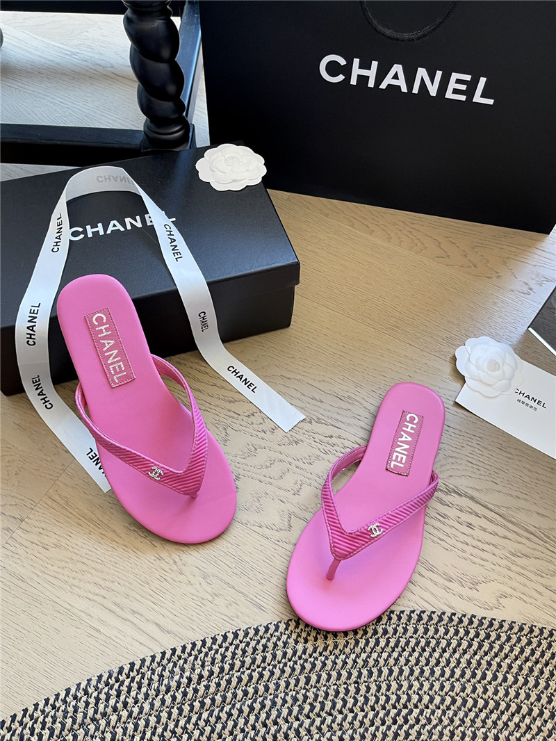 Ch**el flat fuchsia flip flops