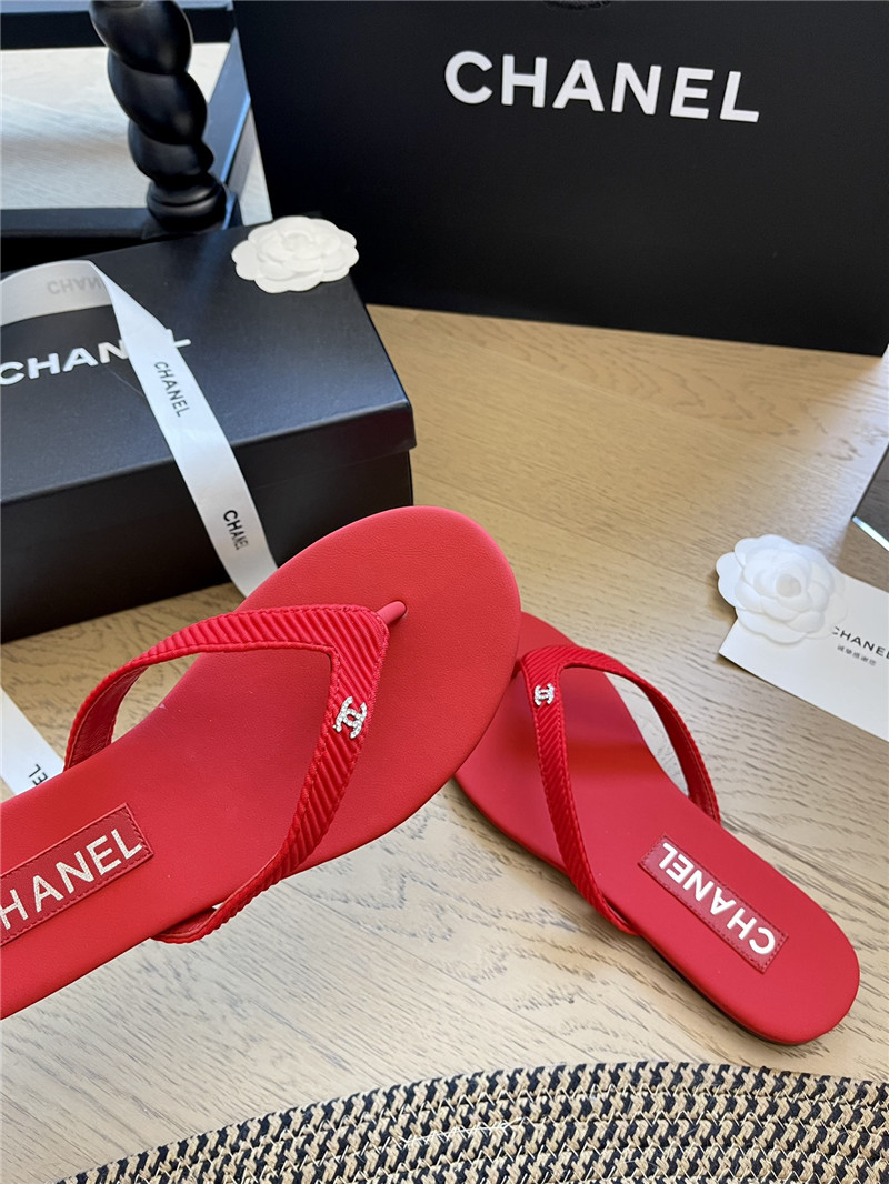 Ch**el flat red flip flops