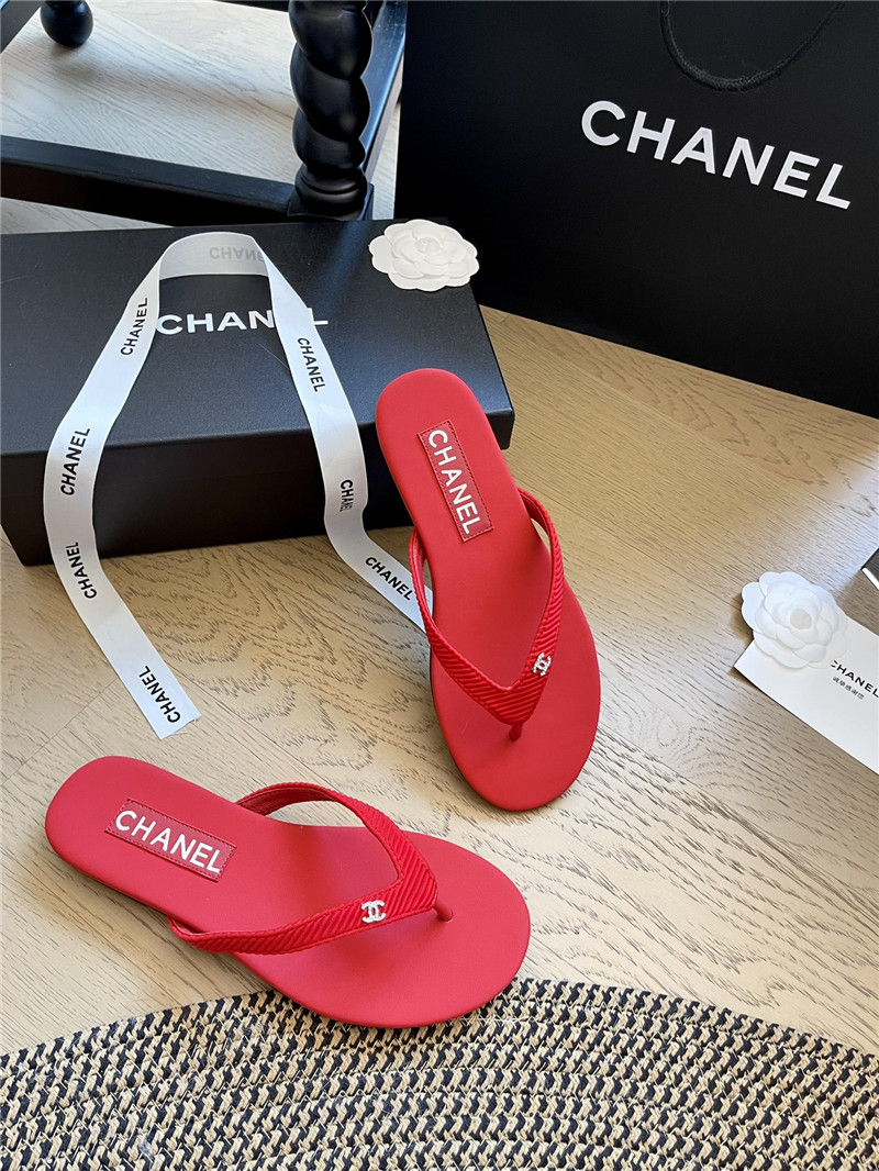 Ch**el flat black flip flops