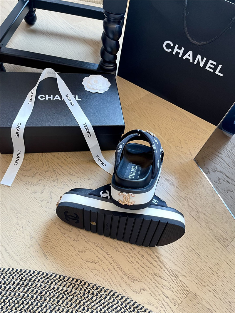 Ch**el velvet cross platform slides