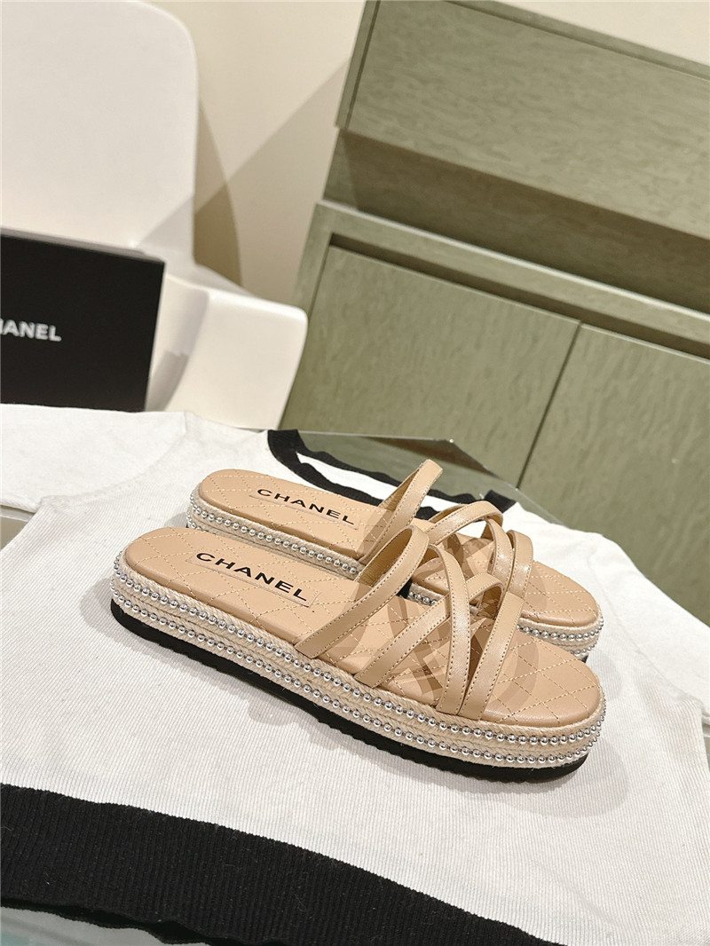 Ch**el logo espadrilles beige slides