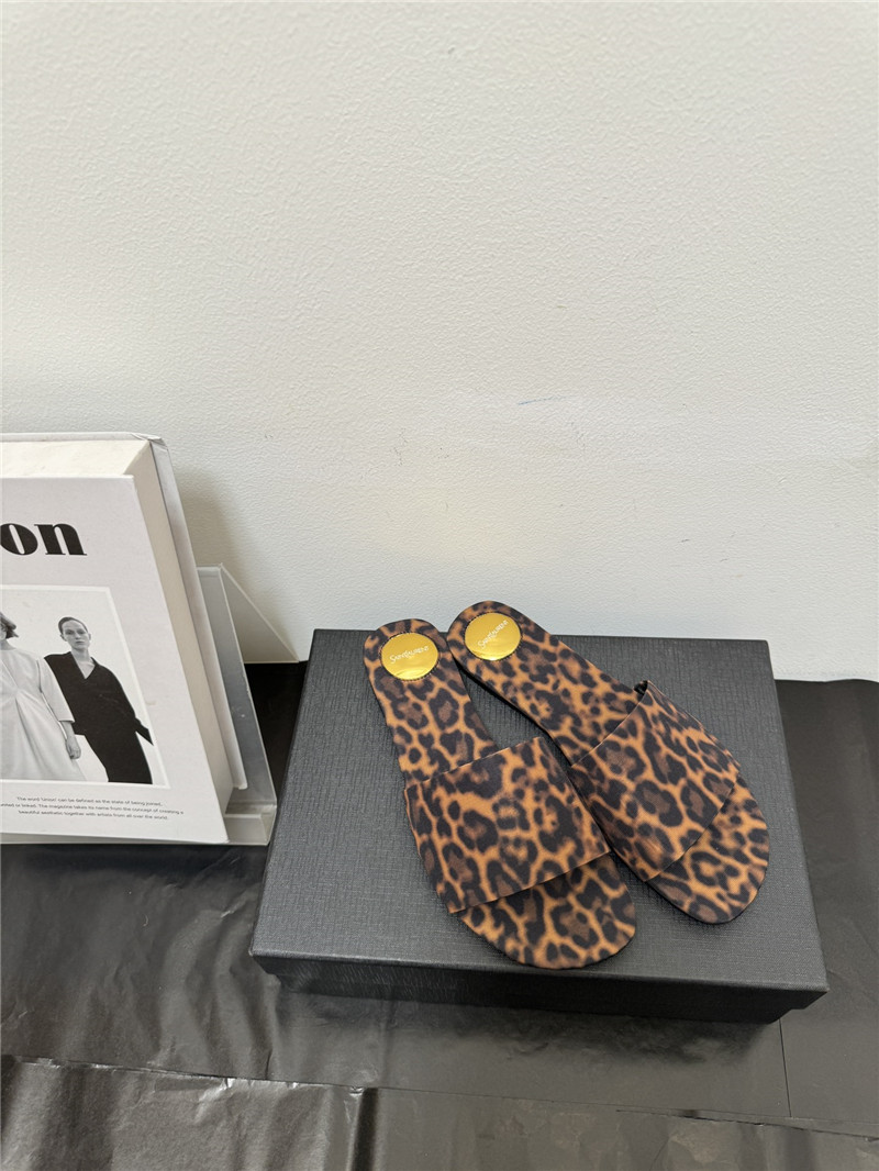 Sa1nt Lau*nt leopard print slides