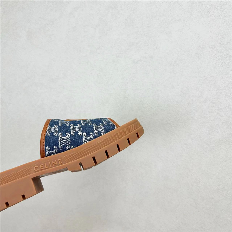 Ce1i*e clea triomphe platform slides