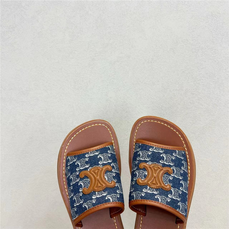 Ce1i*e clea triomphe platform slides