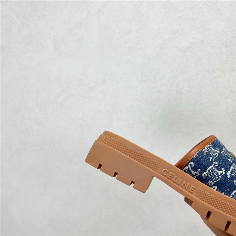 Ce1i*e clea triomphe platform slides