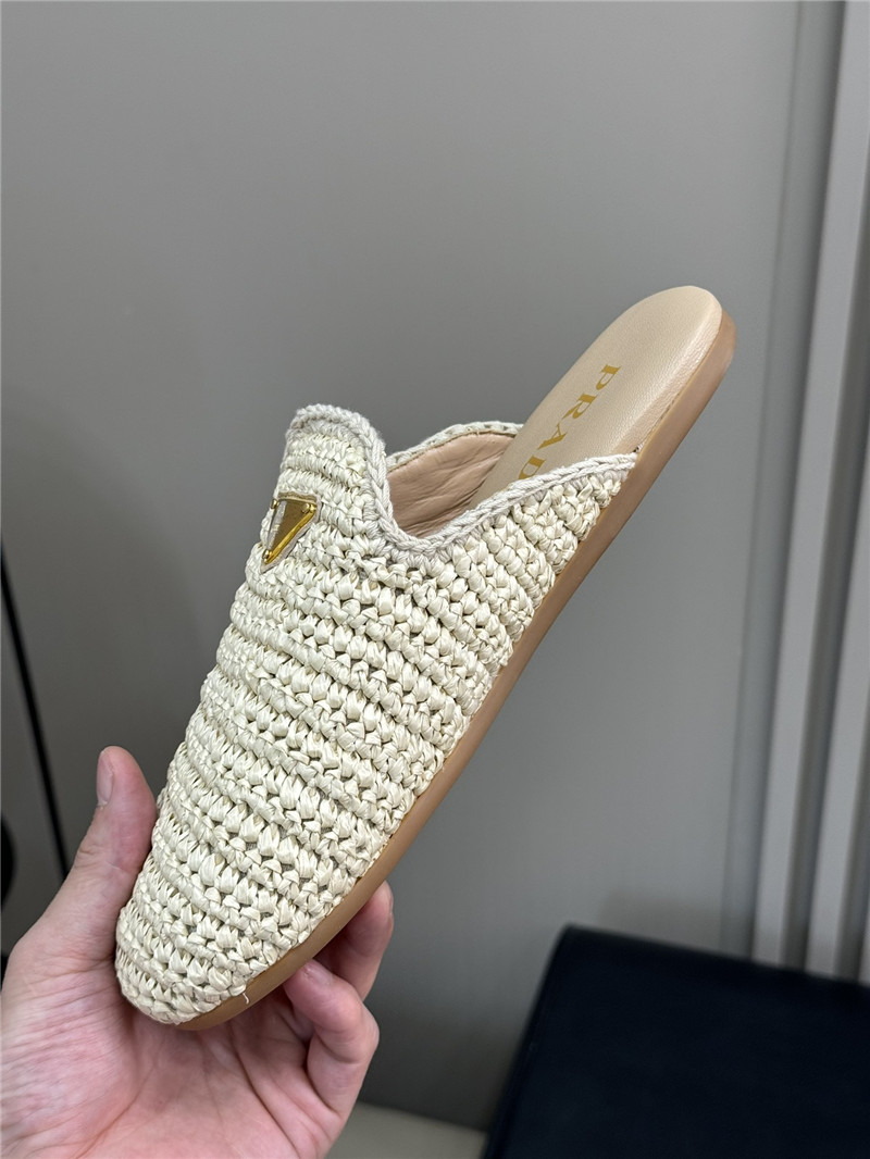 Pra*a crochet mules beige
