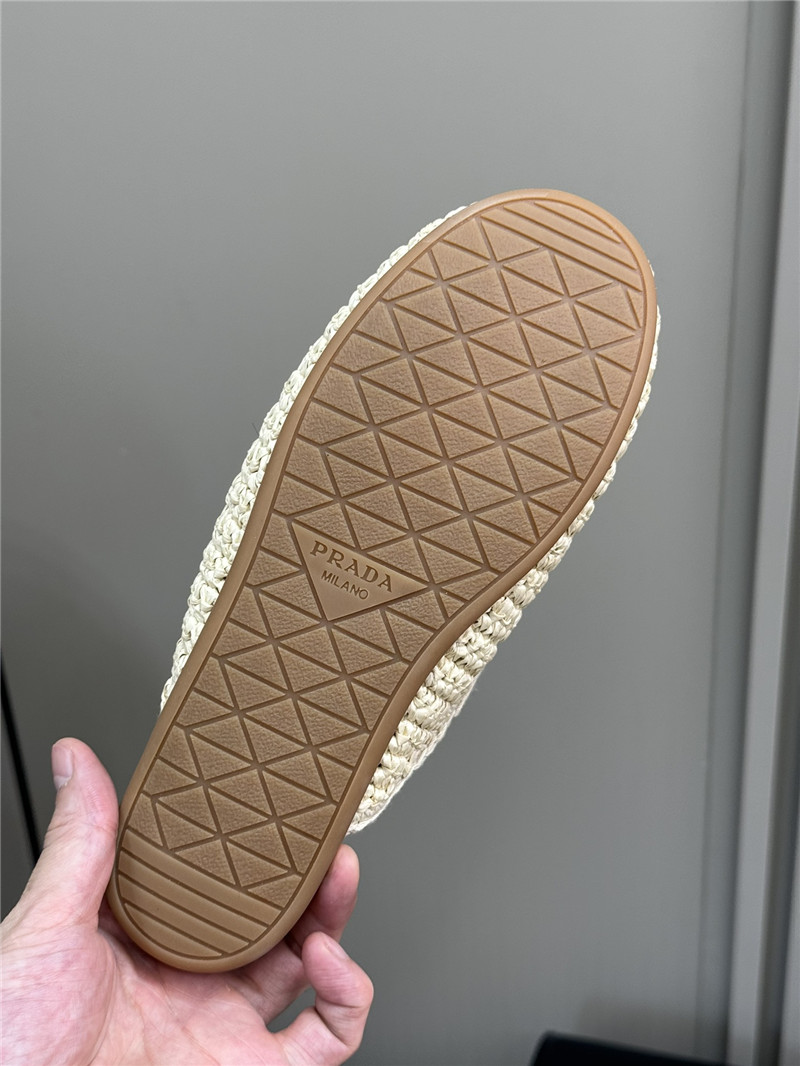 Pra*a crochet mules beige