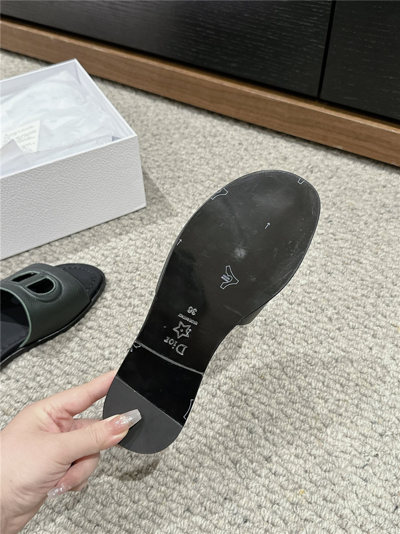 D10r d-club green leather slides