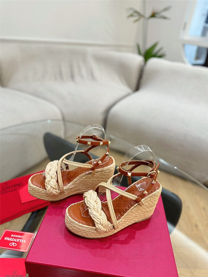 Va1e*ntin0 garavani rockstud brown raffia leather espadrille wedges