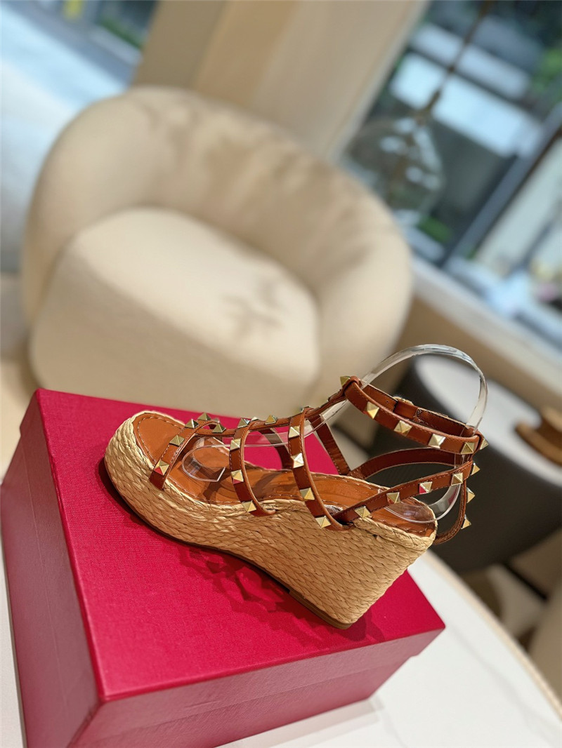 Va1e*ntin0 garavani rockstud wedge sandals brown