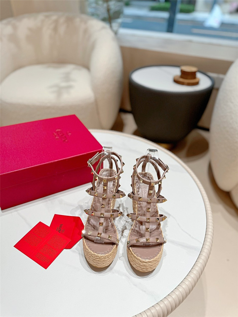 Va1e*ntin0 garavani rockstud wedge sandals beige