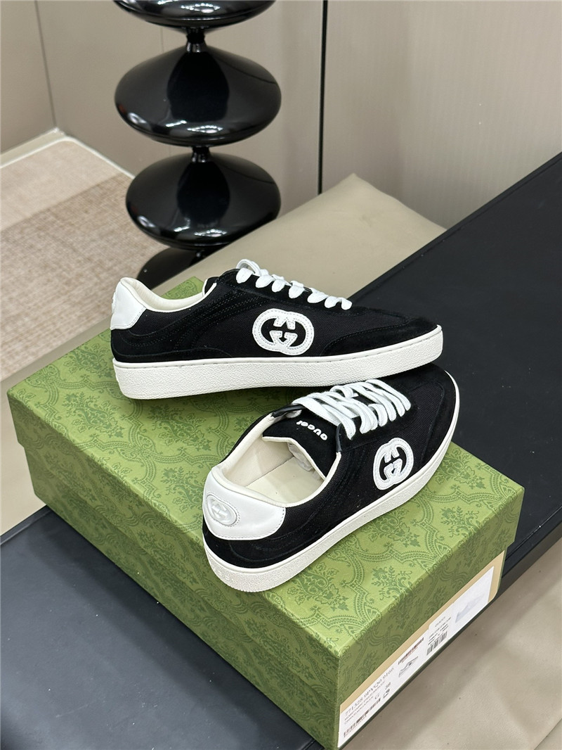 Gvc*1 gg logo lace-up black sneakers