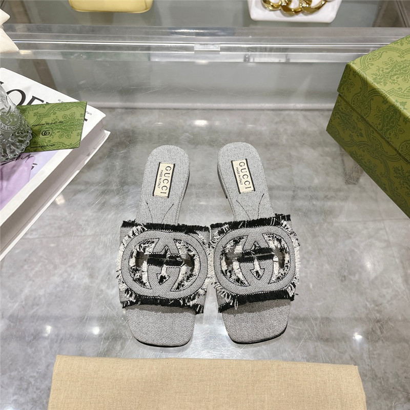 Gvc*1 interlocking g slide sandal gray canvas